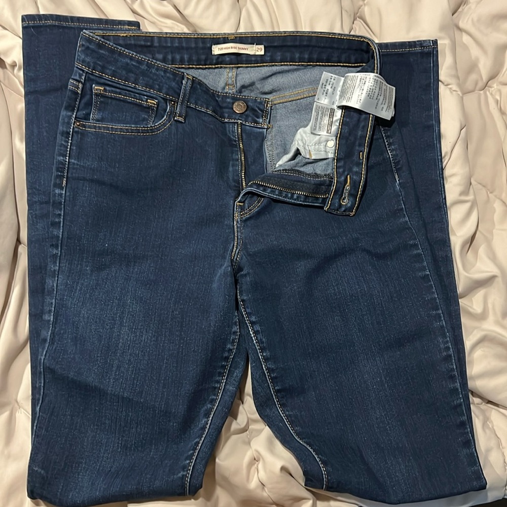 Levi women’s skinny jeans